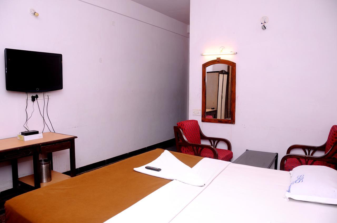 Srs Regency Hotel アナンタプル エクステリア 写真